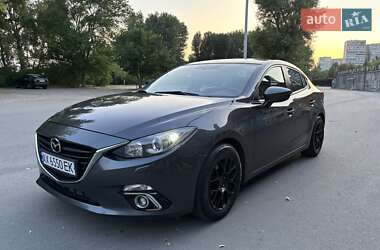 Седан Mazda 3 2015 в 