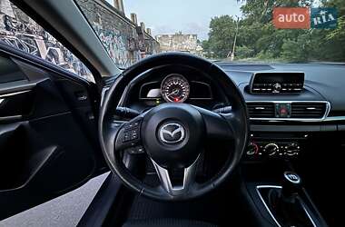 Седан Mazda 3 2015 в 