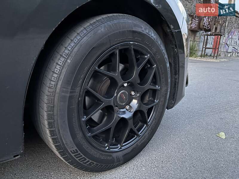 Седан Mazda 3 2015 в Днепре