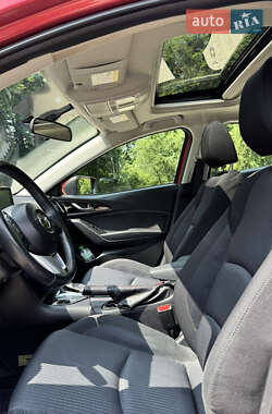 Седан Mazda 3 2016 в 