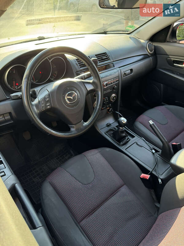 Хэтчбек Mazda 3 2003 в Славянске