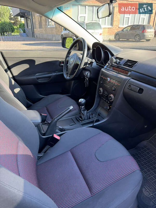 Хэтчбек Mazda 3 2003 в Славянске