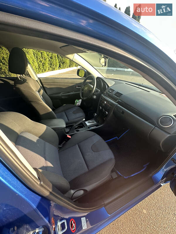 Хэтчбек Mazda 3 2003 в Киеве