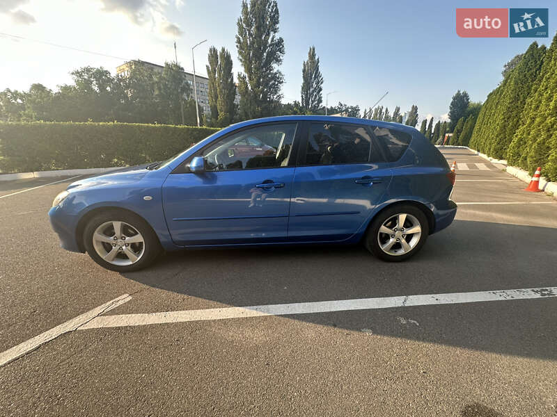 Хэтчбек Mazda 3 2003 в Киеве
