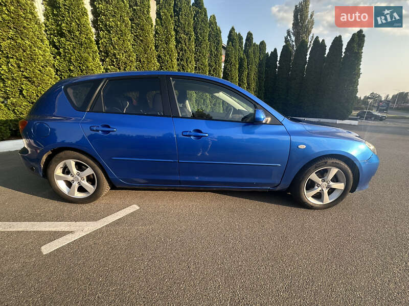 Хэтчбек Mazda 3 2003 в Киеве