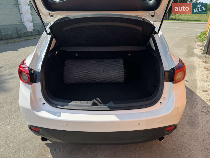 Хэтчбек Mazda 3 2013 в Киеве