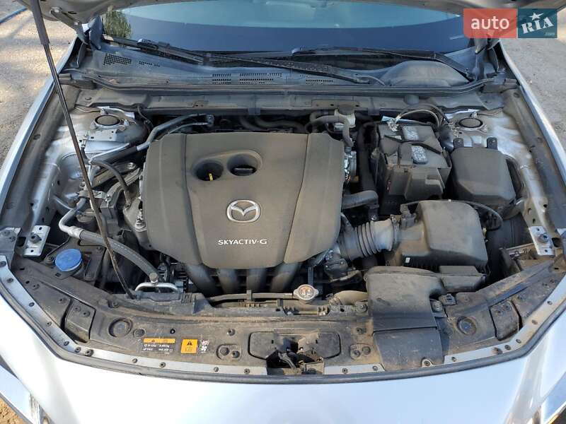 Седан Mazda 3 2019 в Львове