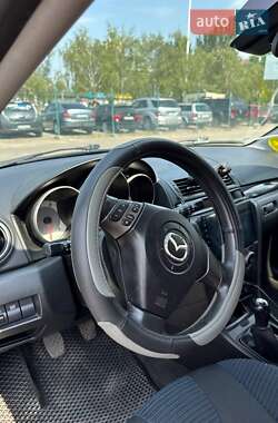 Хэтчбек Mazda 3 2006 в 