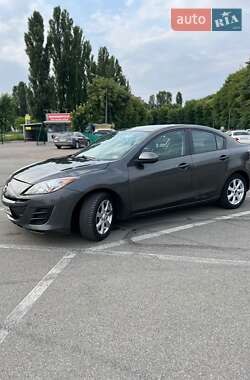 Седан Mazda 3 2010 в 