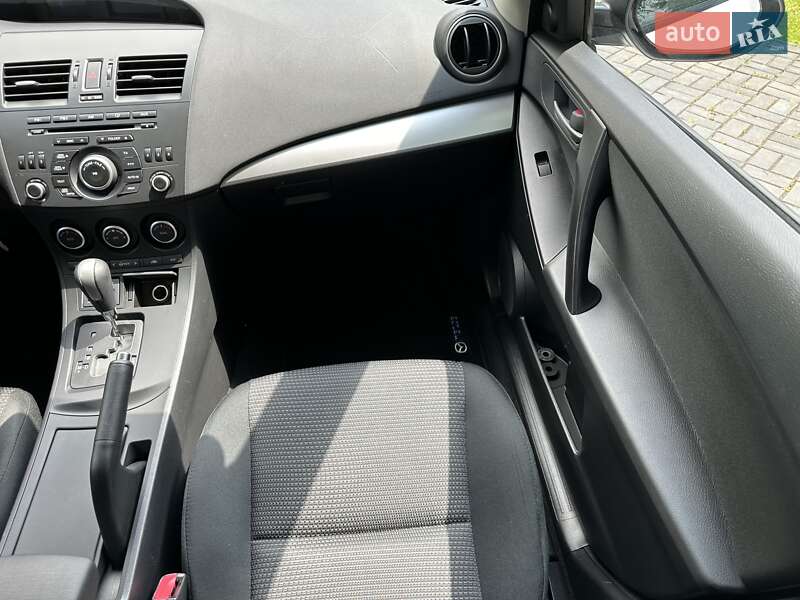 Хетчбек Mazda 3 2011 в Луцьку