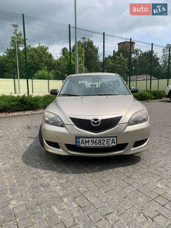 Хэтчбек Mazda 3 2005 в Коростышеве