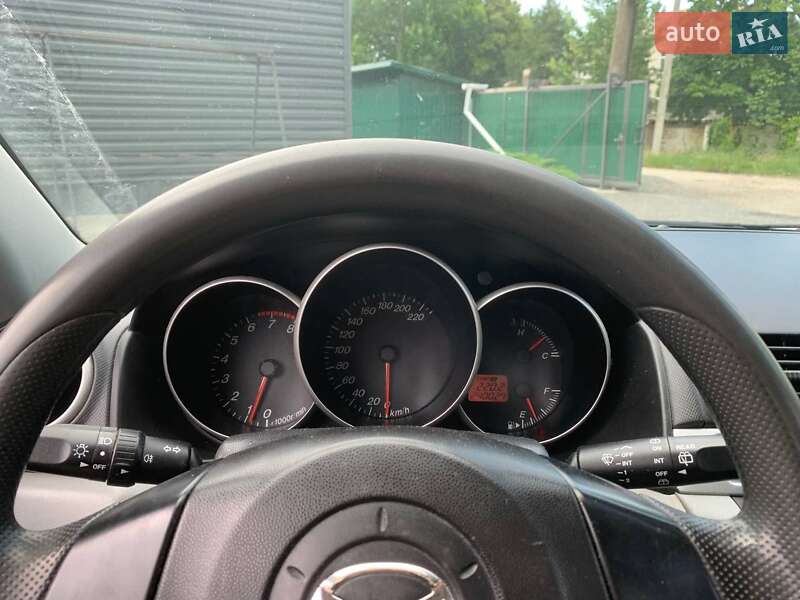Хэтчбек Mazda 3 2005 в Коростышеве