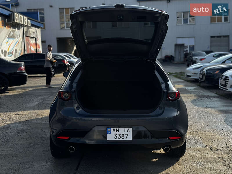 Хетчбек Mazda 3 2021 в Житомирі