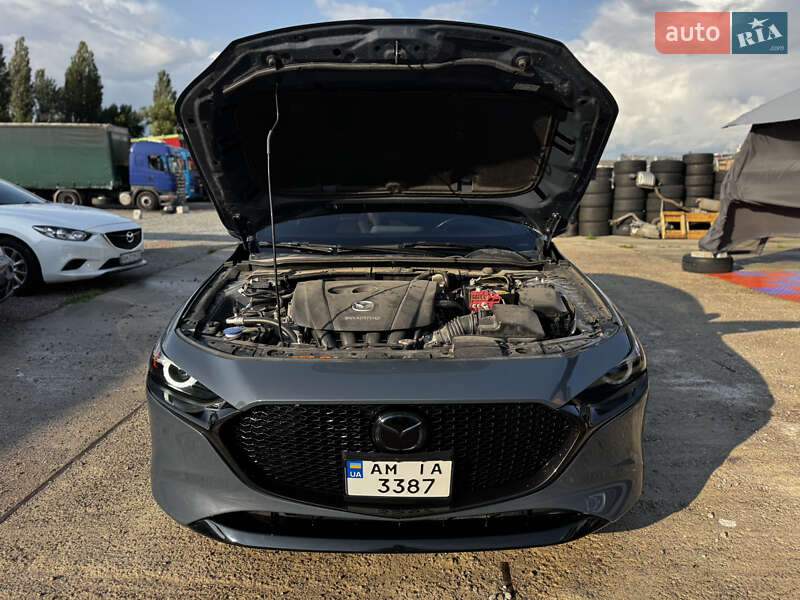 Хетчбек Mazda 3 2021 в Житомирі