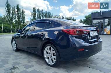 Седан Mazda 3 2014 в Днепре