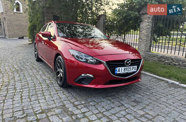 Седан Mazda 3 2015 в Ирпене