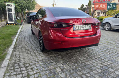 Седан Mazda 3 2015 в 