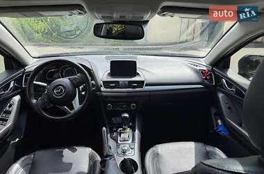 Седан Mazda 3 2015 в 
