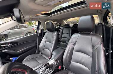 Седан Mazda 3 2015 в 