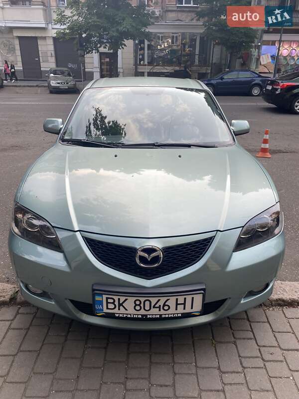 Седан Mazda 3 2004 в Одессе