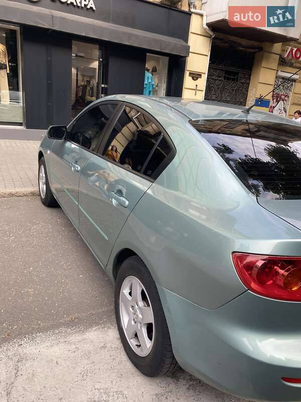 Седан Mazda 3 2004 в Одессе