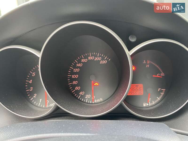Седан Mazda 3 2004 в Одессе