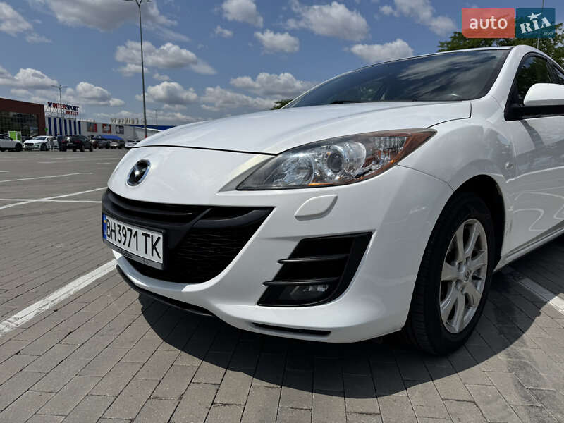 Седан Mazda 3 2011 в Одесі