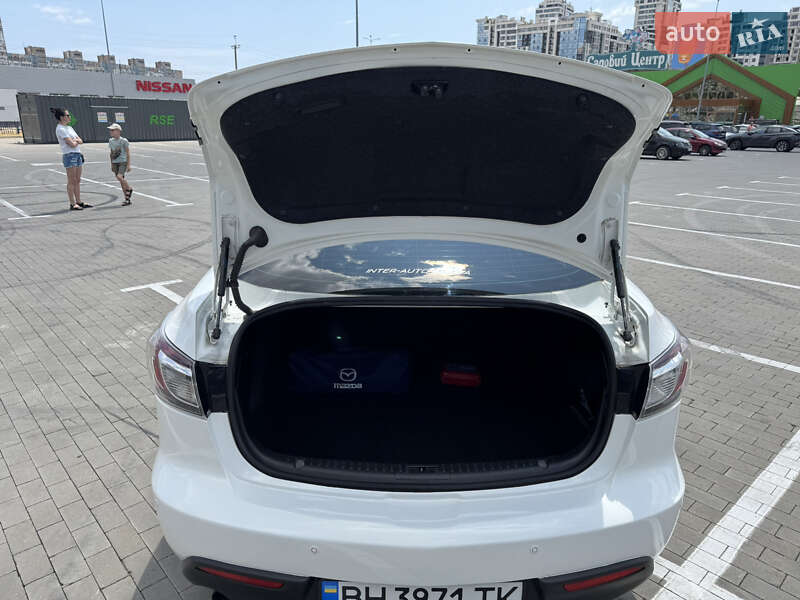 Седан Mazda 3 2011 в Одесі