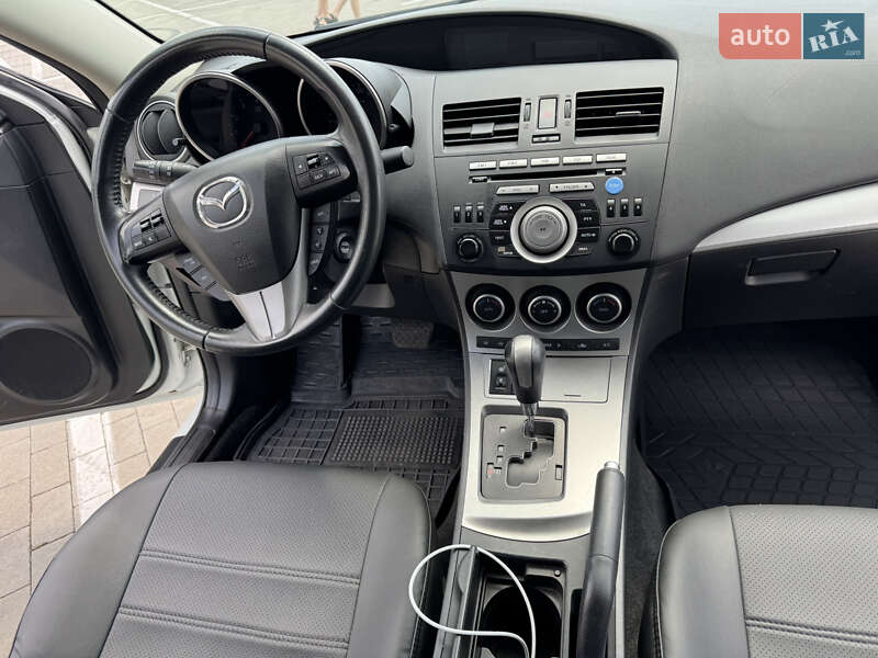 Седан Mazda 3 2011 в Одесі