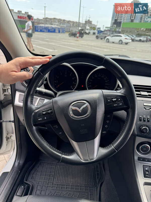 Седан Mazda 3 2011 в Одесі