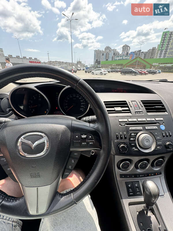 Седан Mazda 3 2011 в Одесі
