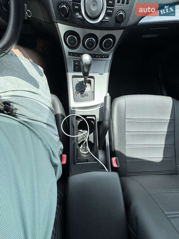 Седан Mazda 3 2011 в Одесі