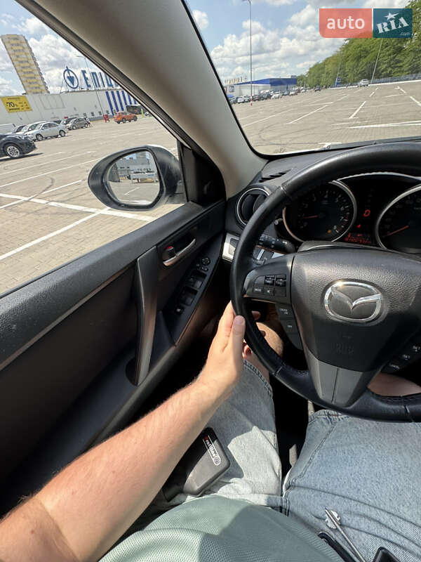 Седан Mazda 3 2011 в Одесі