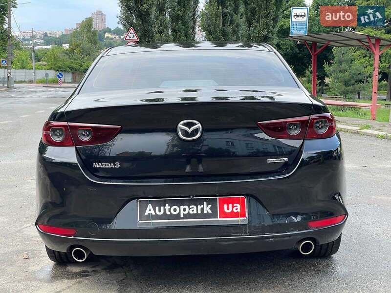 Седан Mazda 3 2019 в Киеве