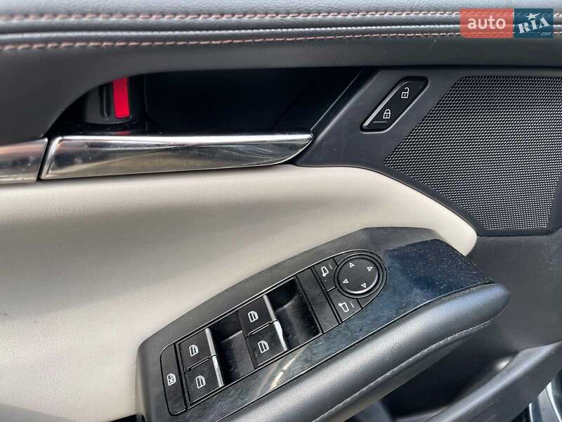 Седан Mazda 3 2019 в Киеве