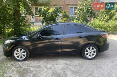 Седан Mazda 3 2010 в 