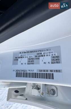 Седан Mazda 3 2023 в 