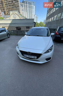 Седан Mazda 3 2015 в Киеве