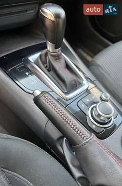 Седан Mazda 3 2015 в 