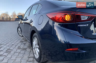 Седан Mazda 3 2014 в 