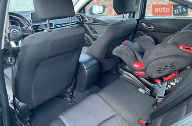 Седан Mazda 3 2014 в 
