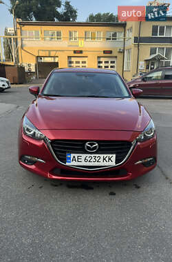 Седан Mazda 3 2017 в 
