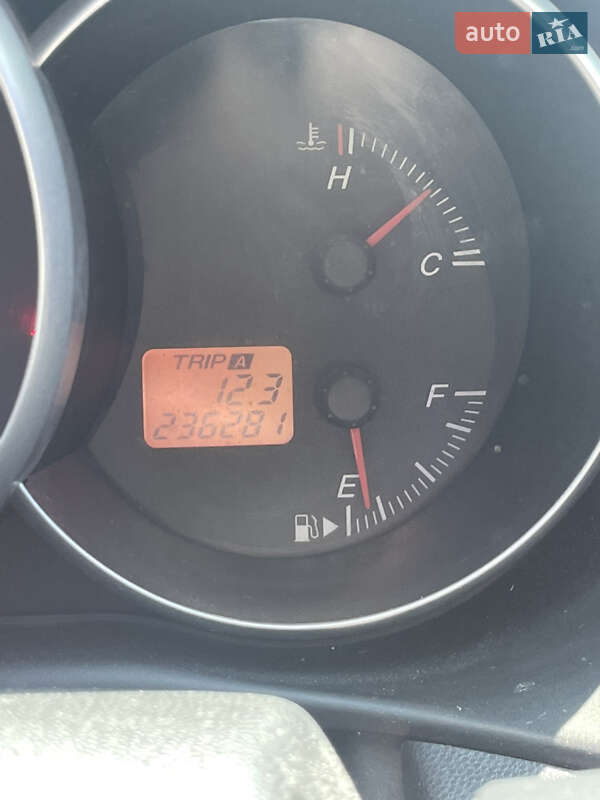 Седан Mazda 3 2004 в Одессе