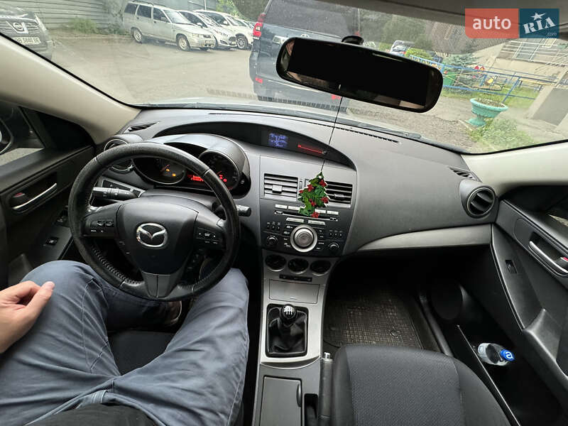 Хэтчбек Mazda 3 2010 в Харькове