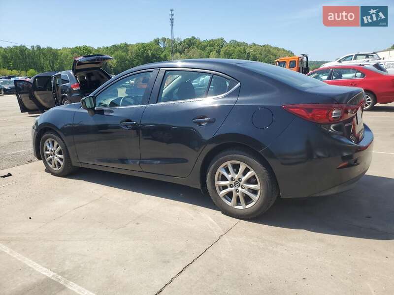 Седан Mazda 3 2016 в Львове