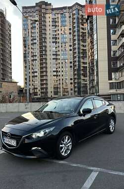 Седан Mazda 3 2016 в Львове