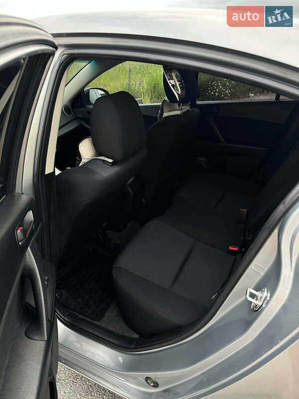 Седан Mazda 3 2011 в Вінниці