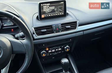 Седан Mazda 3 2013 в 