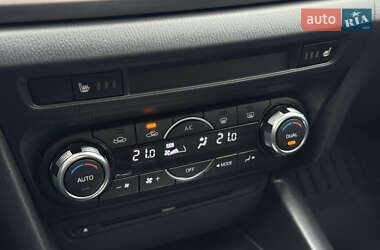 Седан Mazda 3 2013 в 