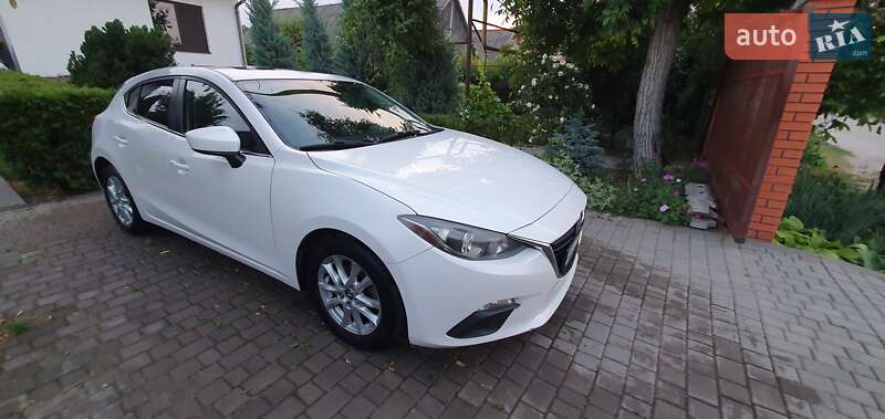 Хэтчбек Mazda 3 2013 в 